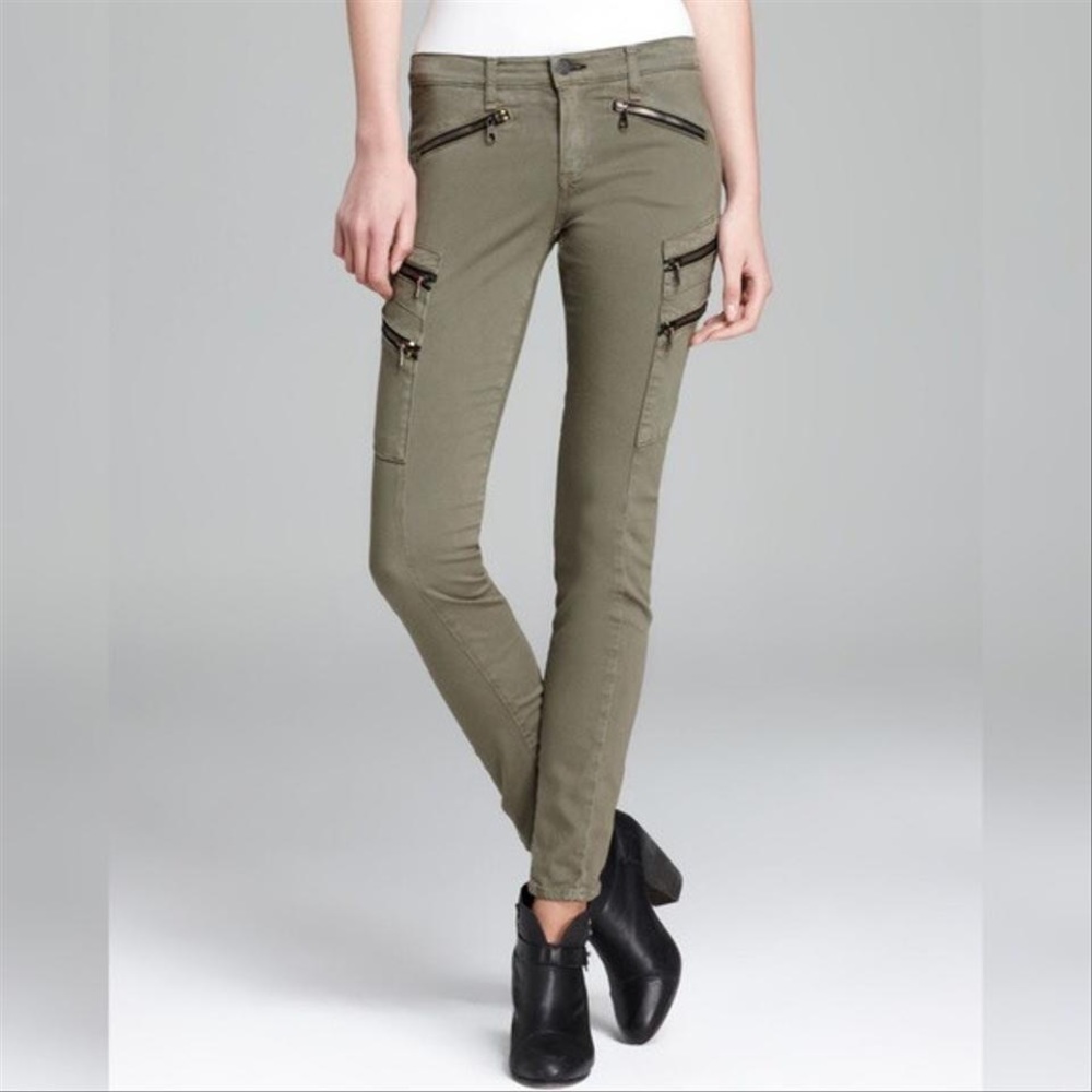 Lariat in Army Rag & Bone Pants with Zip Pockets